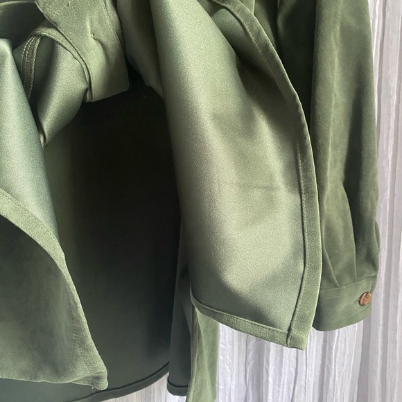 ✨HP✨ Olive Button-up Shacket - Picture 5 of 6